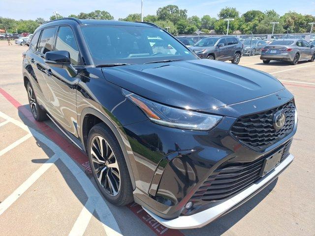 used 2022 Toyota Highlander car, priced at $38,998