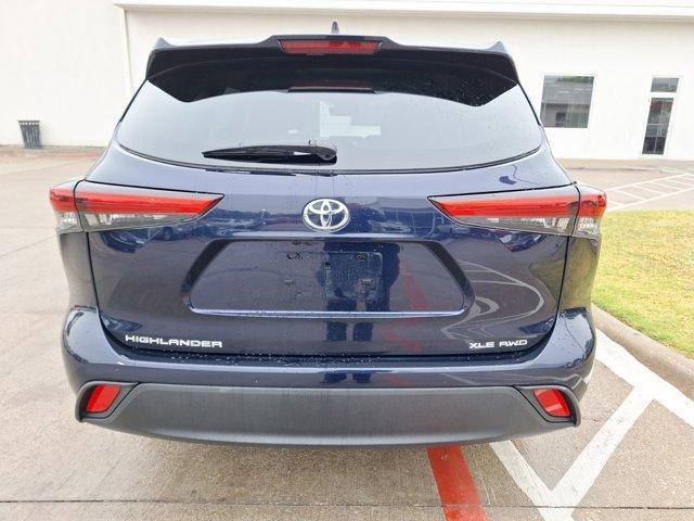 used 2022 Toyota Highlander car, priced at $34,182