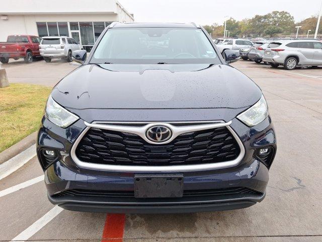 used 2022 Toyota Highlander car, priced at $34,182