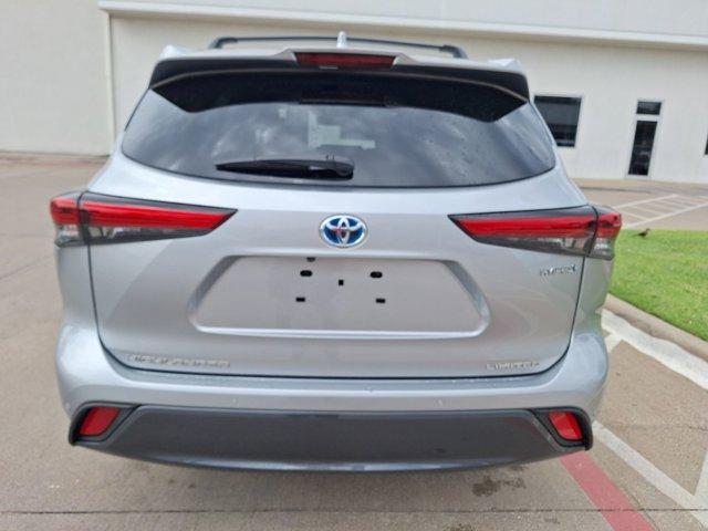 used 2022 Toyota Highlander Hybrid car, priced at $43,998