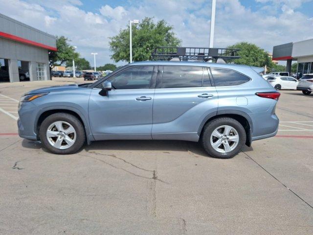 used 2022 Toyota Highlander car, priced at $31,498