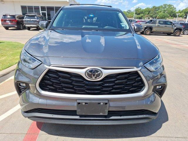 used 2023 Toyota Highlander car, priced at $32,698