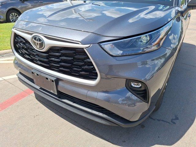 used 2023 Toyota Highlander car, priced at $32,698