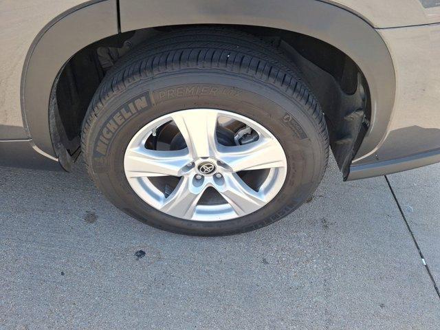 used 2023 Toyota Highlander car, priced at $32,698