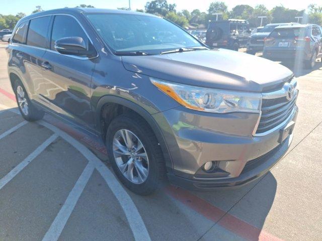 used 2014 Toyota Highlander car, priced at $14,798
