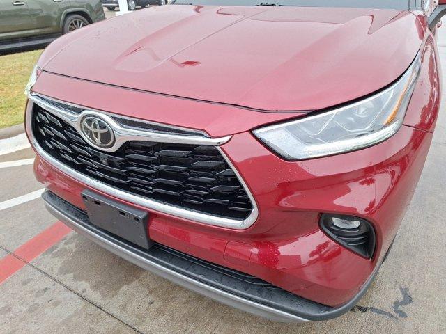 used 2022 Toyota Highlander car, priced at $42,476