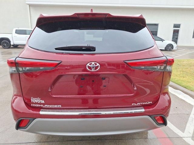 used 2022 Toyota Highlander car, priced at $42,476