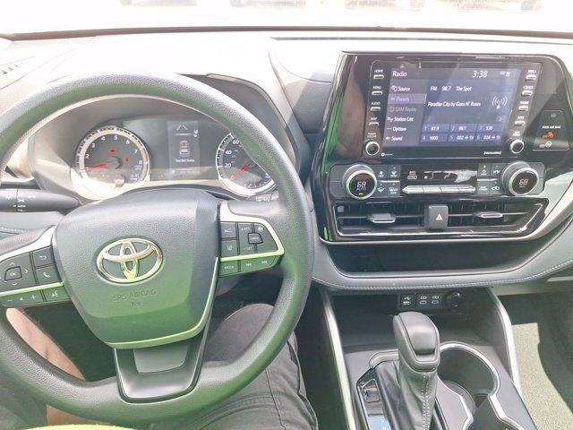 used 2022 Toyota Highlander car, priced at $30,613