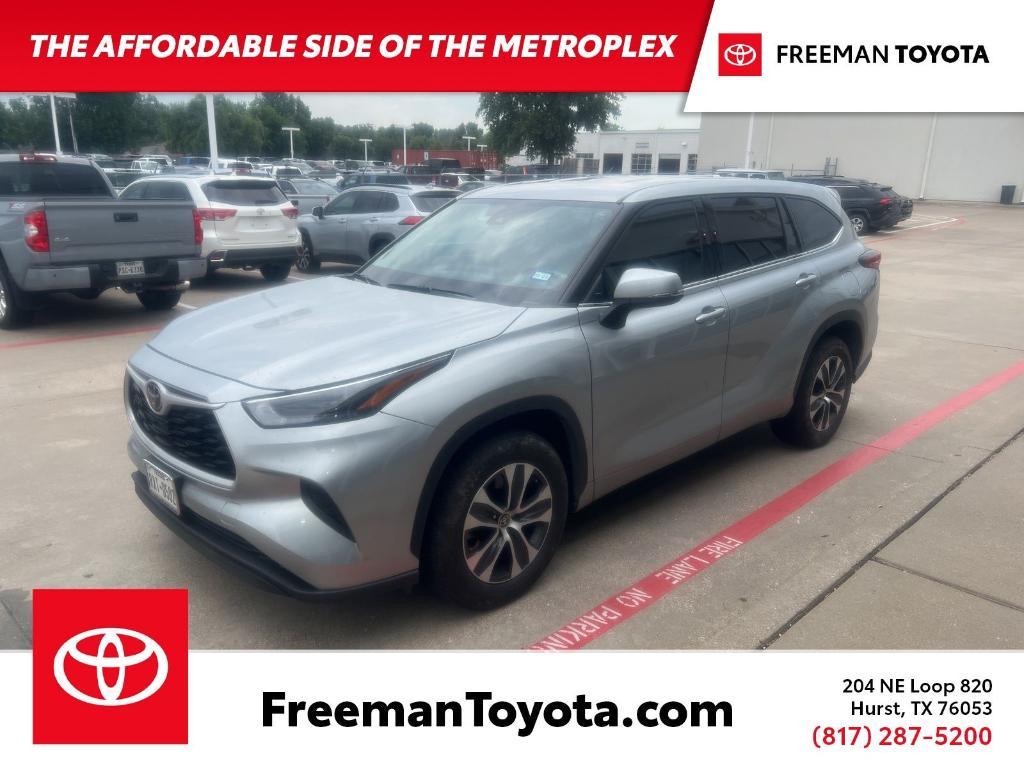 used 2022 Toyota Highlander car
