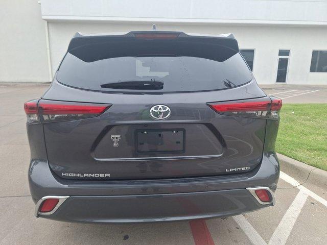 used 2021 Toyota Highlander car, priced at $36,998