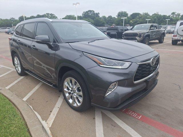 used 2021 Toyota Highlander car, priced at $36,998