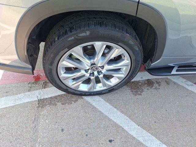 used 2020 Toyota Highlander car, priced at $19,998