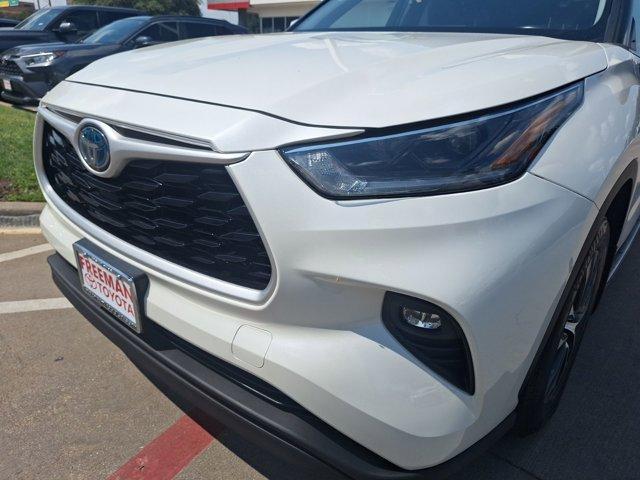 used 2021 Toyota Highlander Hybrid car, priced at $34,560