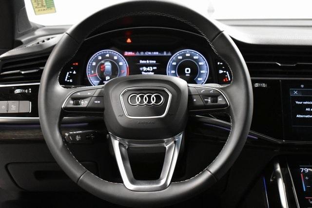 new 2025 Audi Q7 car, priced at $77,605