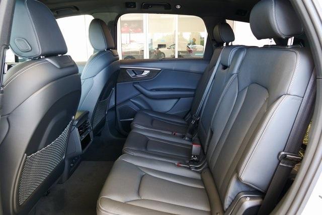 new 2025 Audi Q7 car, priced at $81,650