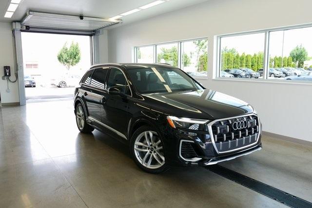 new 2025 Audi Q7 car, priced at $76,350