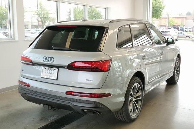 new 2025 Audi Q7 car, priced at $69,095