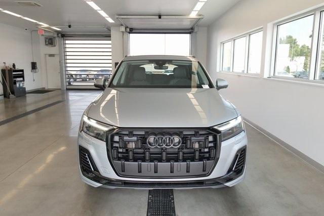 new 2025 Audi Q7 car, priced at $69,095