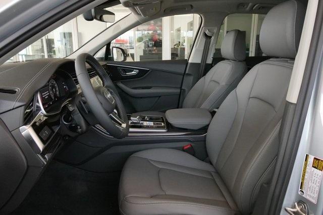 new 2025 Audi Q7 car, priced at $69,095