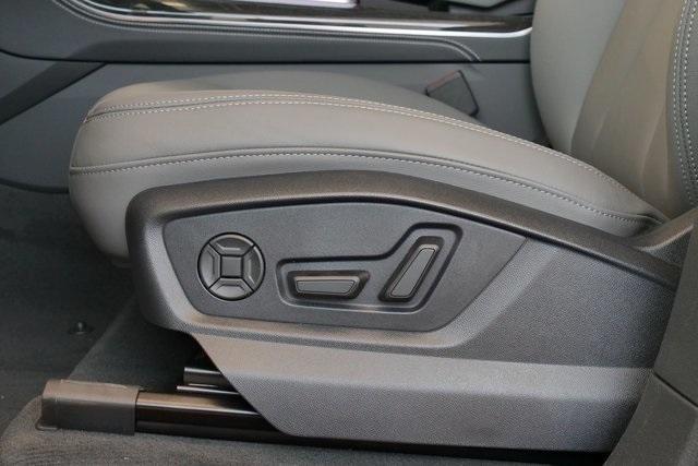 new 2025 Audi Q7 car, priced at $69,095