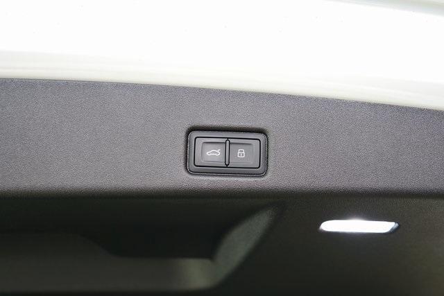 new 2025 Audi Q5 car, priced at $61,390