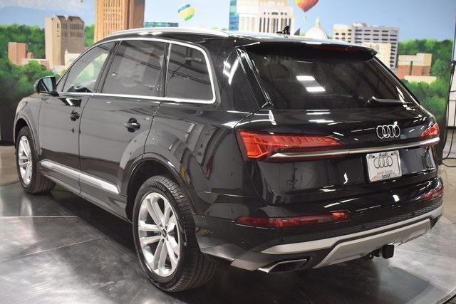 new 2025 Audi Q7 car, priced at $70,400