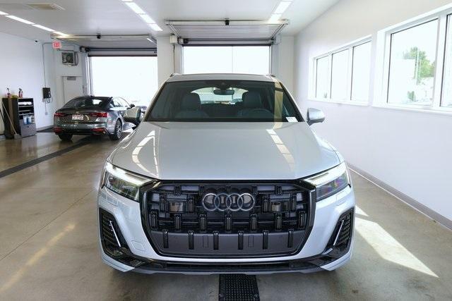 new 2025 Audi Q7 car, priced at $75,305