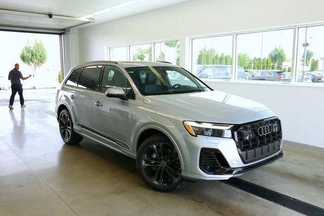 new 2025 Audi Q7 car, priced at $75,305