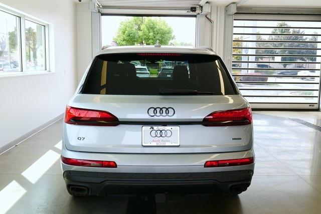 new 2025 Audi Q7 car, priced at $75,305