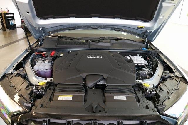 new 2025 Audi Q7 car, priced at $75,305