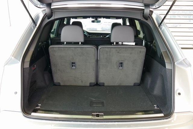 new 2025 Audi Q7 car, priced at $75,305