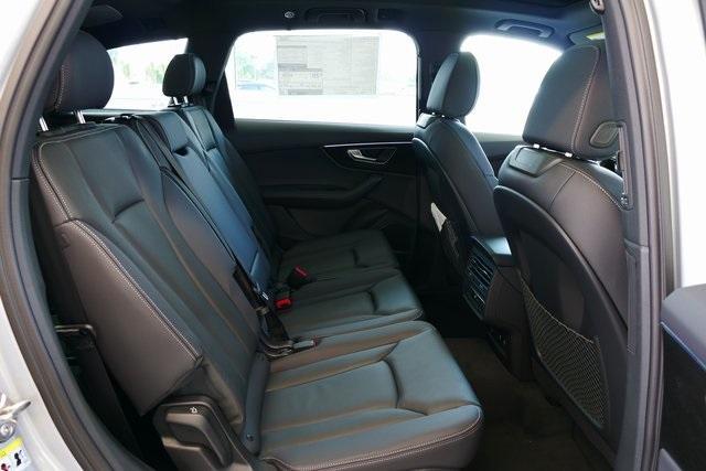 new 2025 Audi Q7 car, priced at $75,305