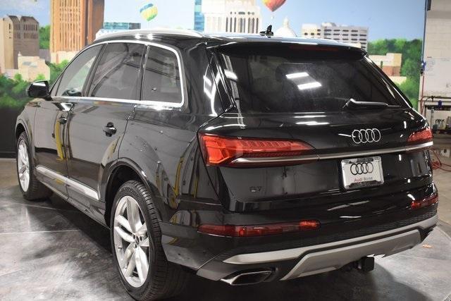 new 2025 Audi Q7 car, priced at $76,800