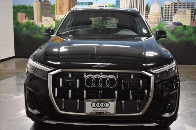 new 2025 Audi Q7 car, priced at $76,800