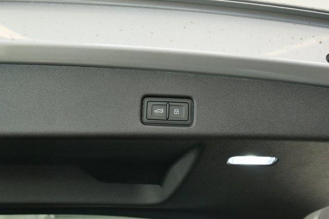 new 2025 Audi Q5 car, priced at $62,040