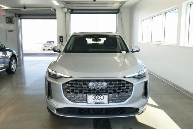 new 2025 Audi Q5 car, priced at $62,040