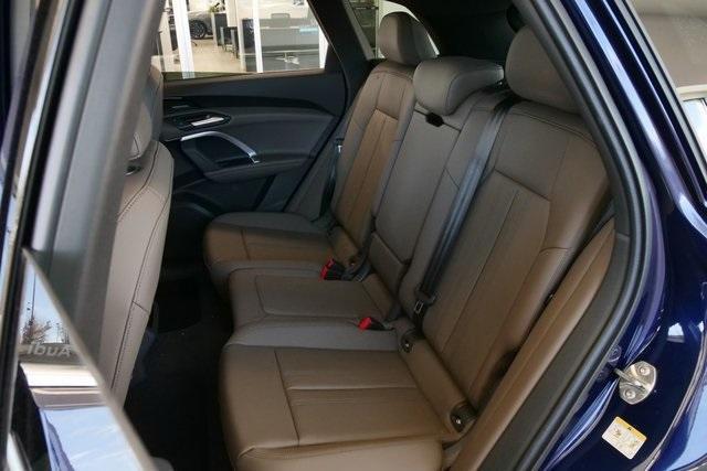 new 2025 Audi Q5 car, priced at $60,975