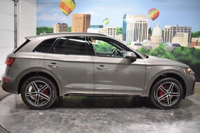 new 2025 Audi Q5 car, priced at $69,060