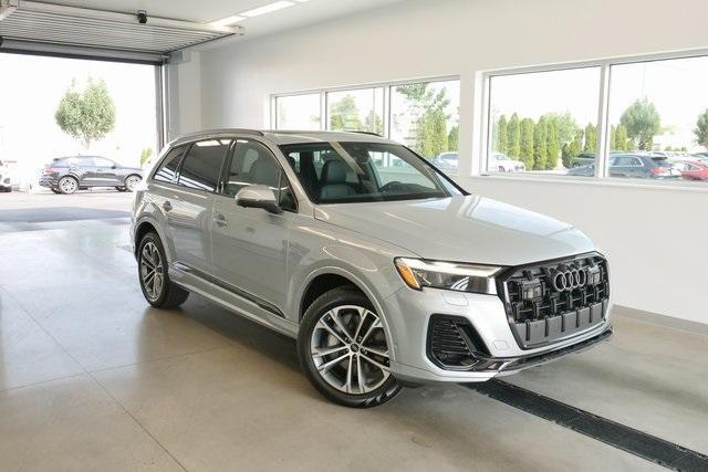 new 2025 Audi Q7 car, priced at $69,005