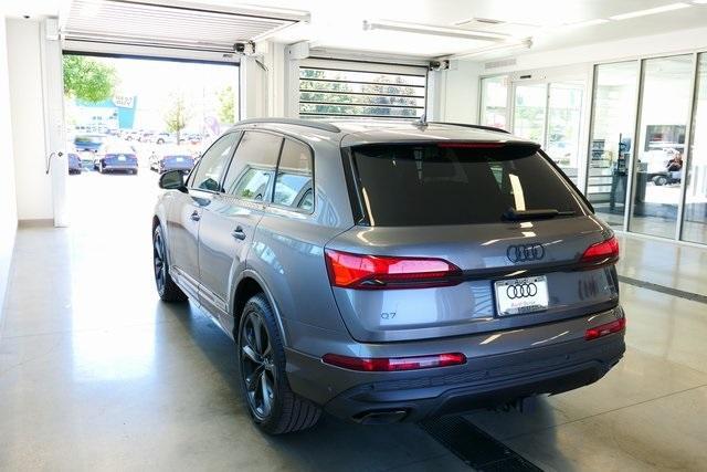 new 2025 Audi Q7 car, priced at $77,750