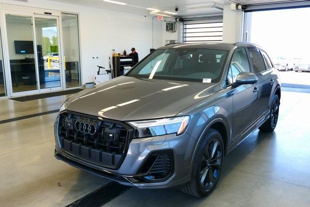 new 2025 Audi Q7 car, priced at $77,750