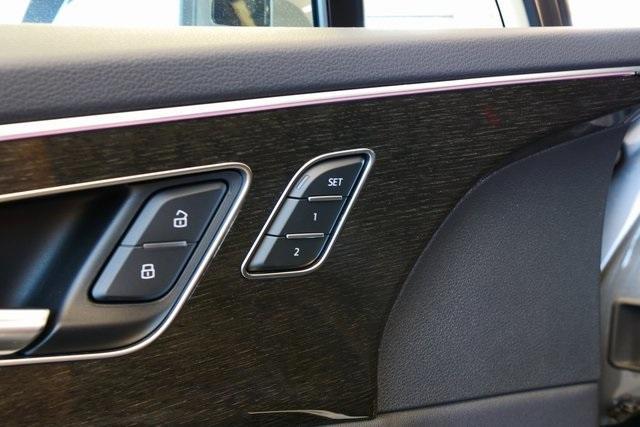 new 2025 Audi Q7 car, priced at $77,750