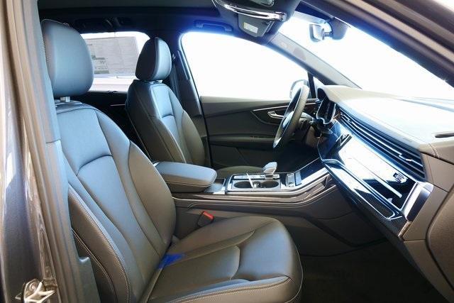 new 2025 Audi Q7 car, priced at $77,750