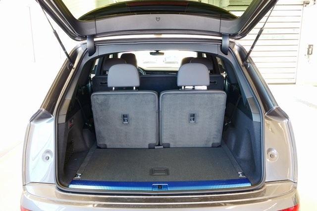 new 2025 Audi Q7 car, priced at $77,750