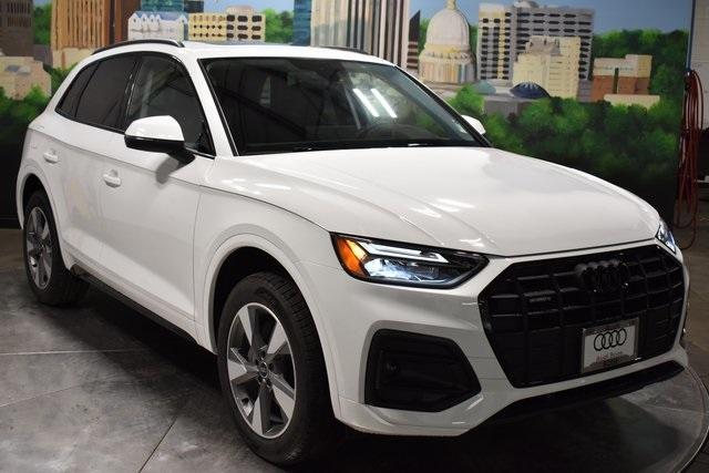 new 2025 Audi Q5 car, priced at $49,565