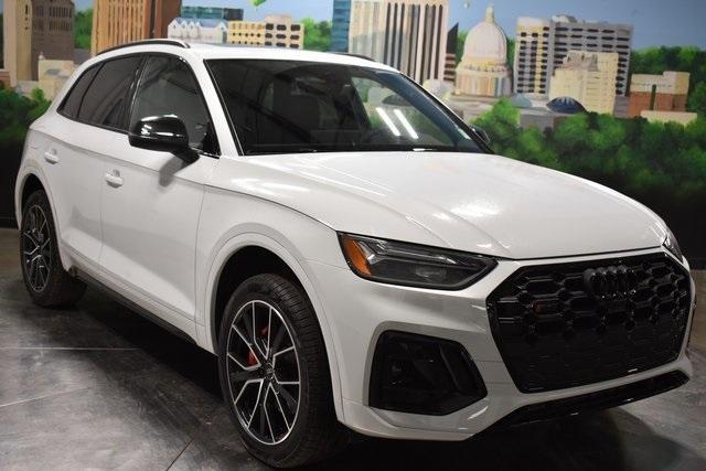 new 2025 Audi SQ5 car, priced at $69,740