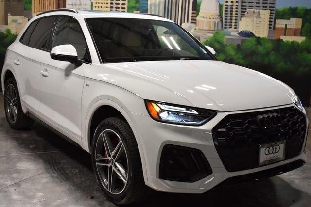 new 2025 Audi Q5 car, priced at $69,060