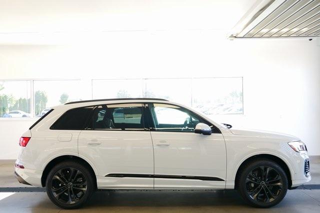 new 2025 Audi Q7 car, priced at $71,637