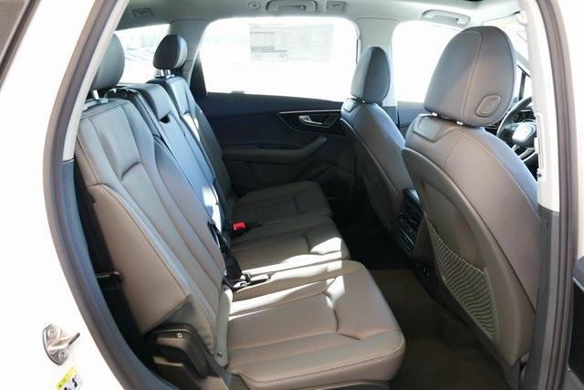 new 2025 Audi Q7 car, priced at $71,637