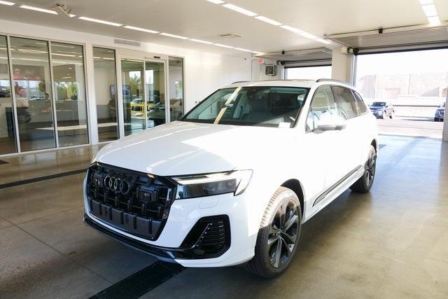 new 2025 Audi Q7 car, priced at $71,637